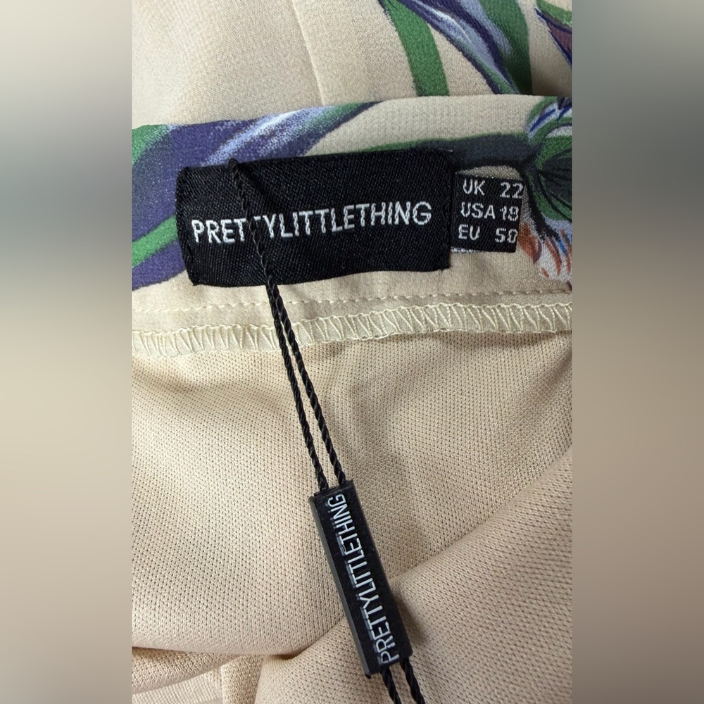 PRETTYLITTLETHING Plus Dusty Pink Floral Wide Leg Pants Trousers Size 18 NWT - Picture 7 of 7